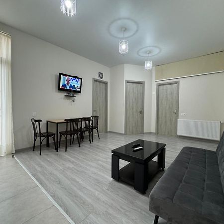 Глдани Appartement Tbilisi Buitenkant foto